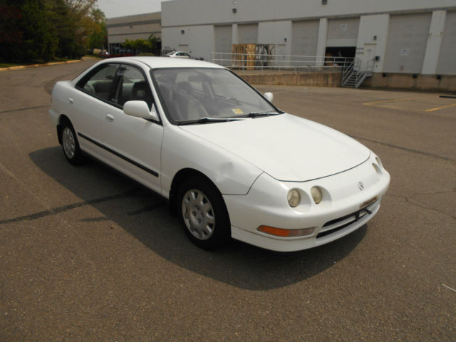 1994 Acura Integra LS Sedan 4-Door - photo 4