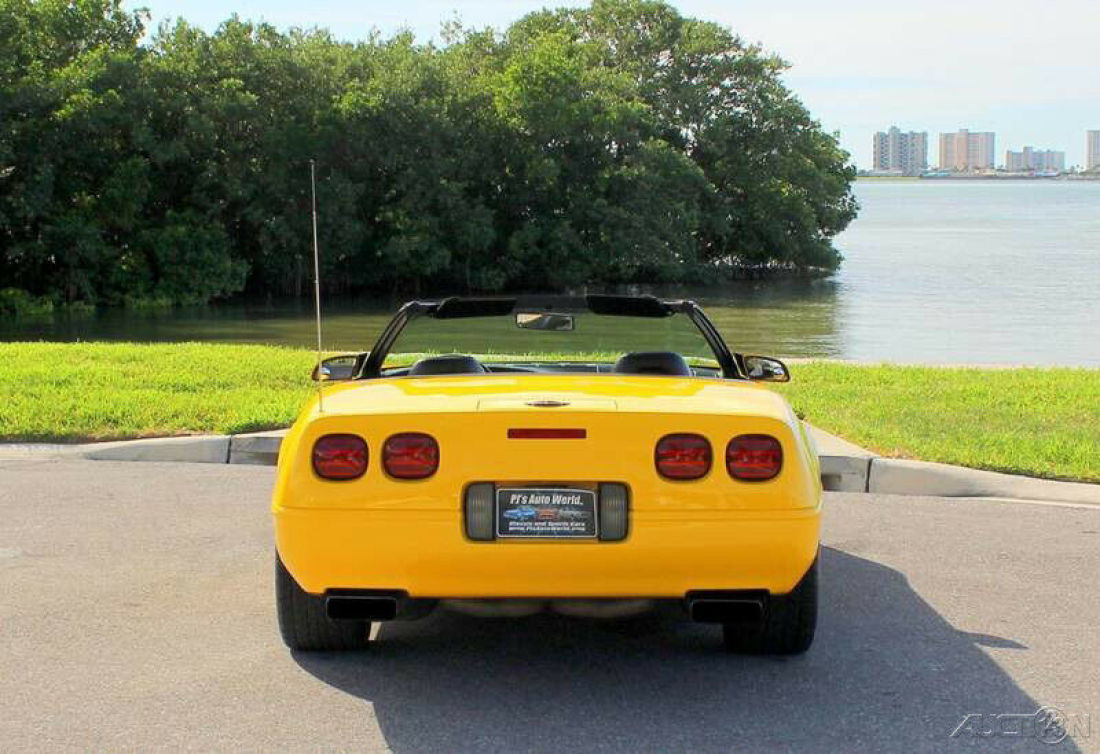 1994 Chevrolet Corvette Base 2dr Convertible - photo 10