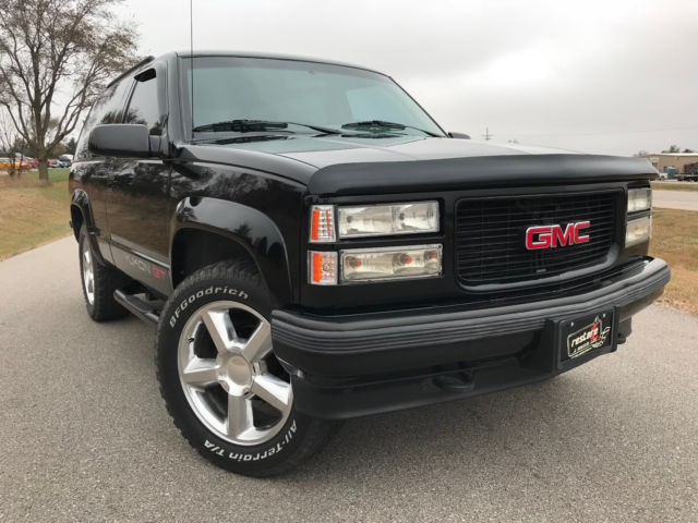 1994 GMC Yukon Base Sport Utility 2-Door - photo 2