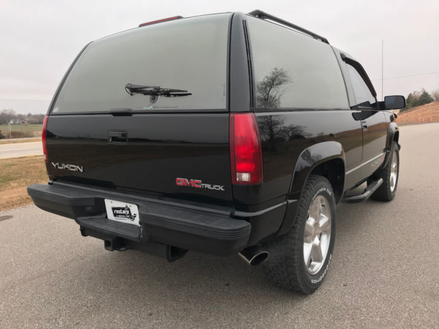 1994 GMC Yukon Base Sport Utility 2-Door - photo 4