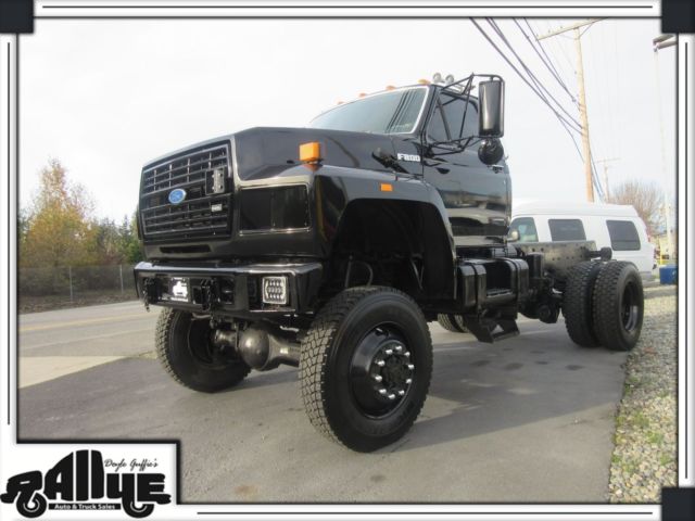 1994 Black Cab & Chassis 4WD Cummins Diesel! 1994 Ford F800 Cab & Chassis 4WD Cummins Diesel