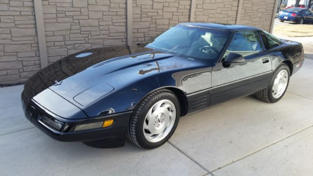 1994 Black Chevrolet Corvette 350 CID V8 LT1 6-Speed Manual 1994 Chevrolet Corvette
