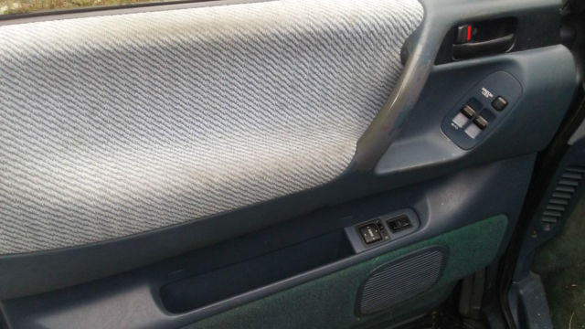 1994 Toyota Previa LE - photo 9