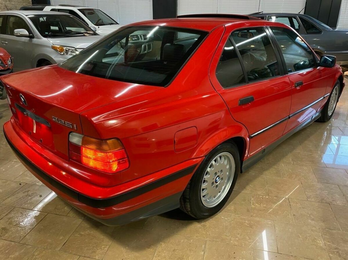 1994 BMW 3-Series 325i 4dr Sedan - photo 4