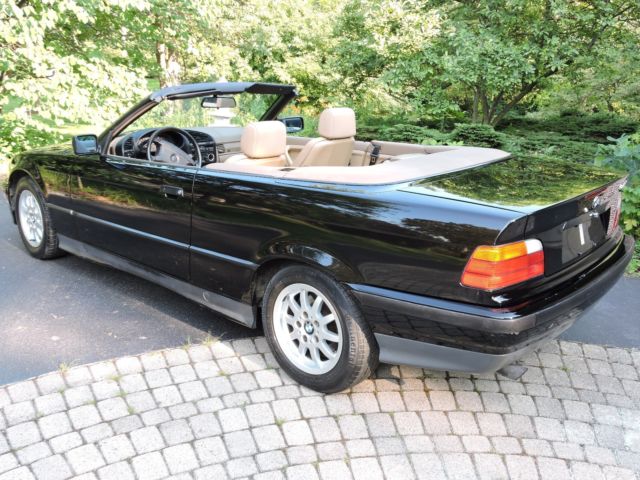 1994 BMW 318i Auto Trans. Black Convert Top Saddle / Tan Int. 70,950 Org. Miles 1994 BMW 3-Series Convertible
