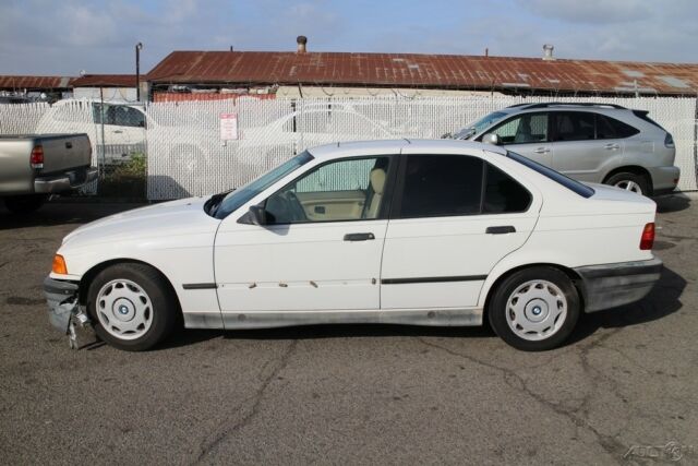 1994 BMW 3-Series 318i - photo 2