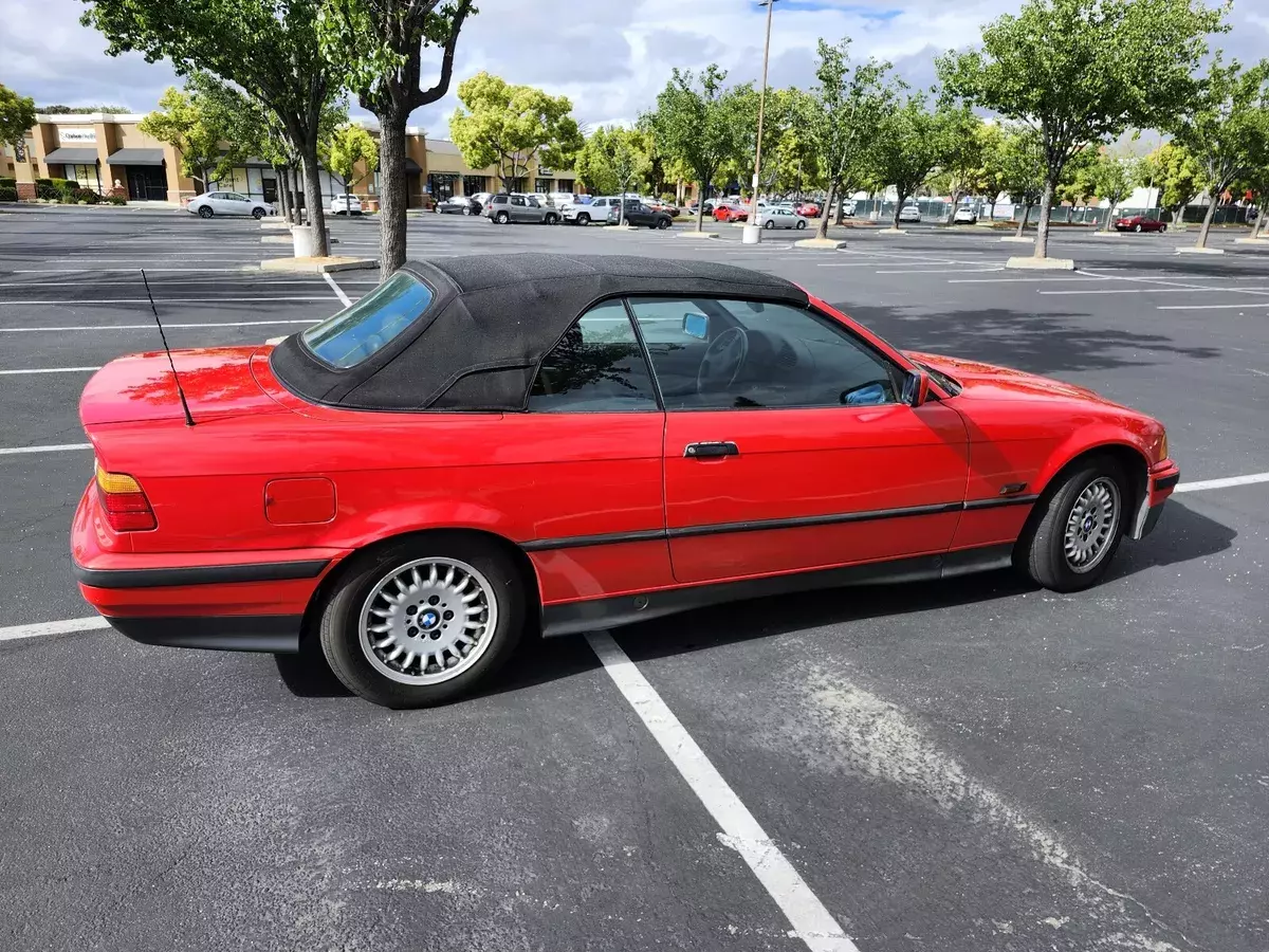 1994 BMW 318i Convertible Red IC AUTOMATIC 1994 BMW 3-Series IC AUTOMATIC