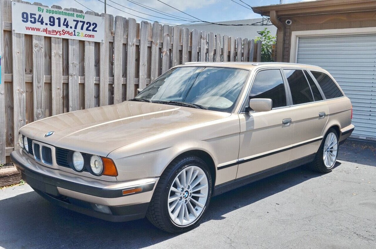 1994 BMW 5-Series 525i 4dr Wagon - photo 5