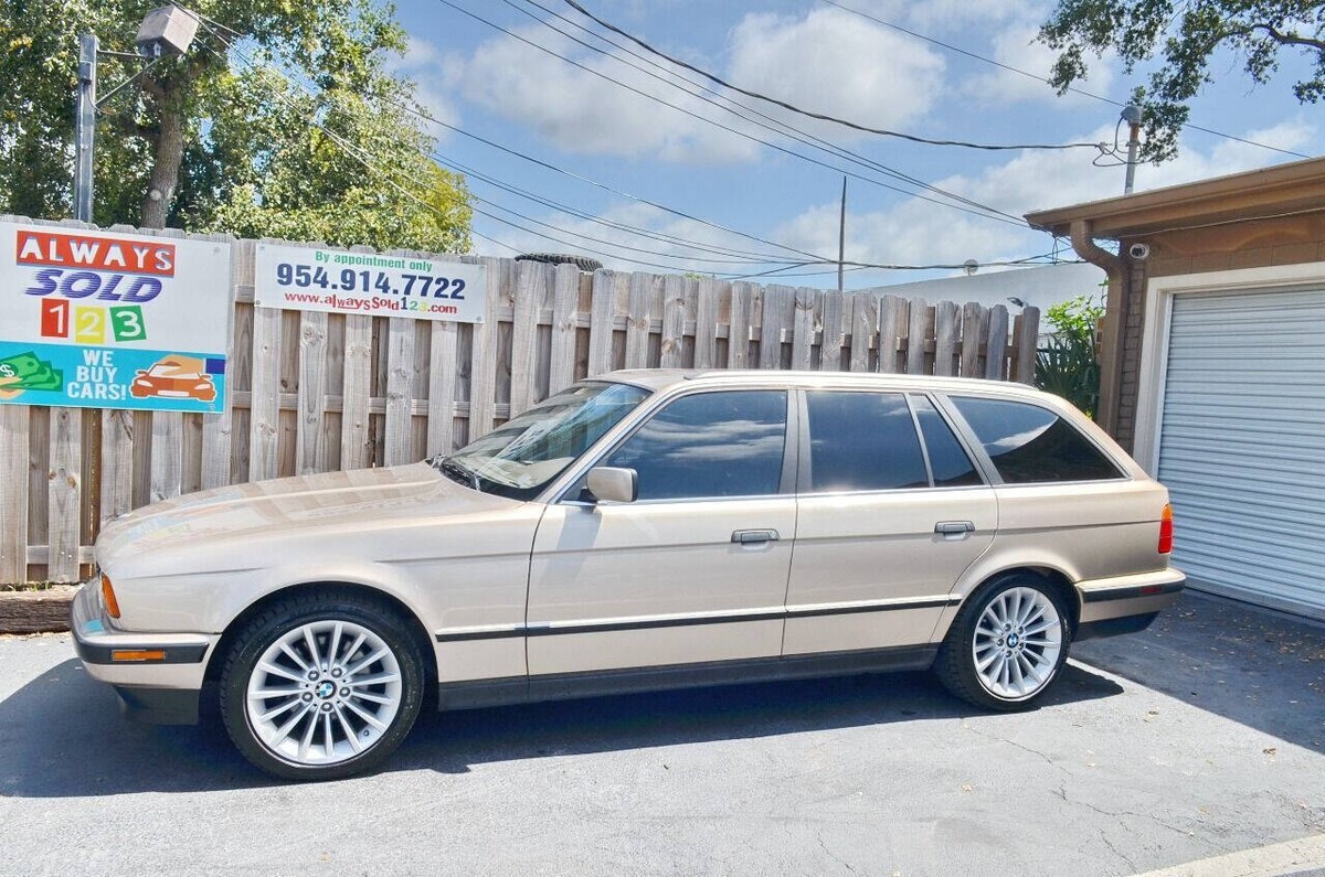 1994 BMW 5-Series 525i 4dr Wagon - photo 8
