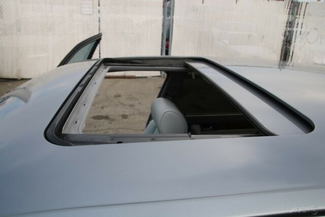1994 BMW 7-Series i - photo 9