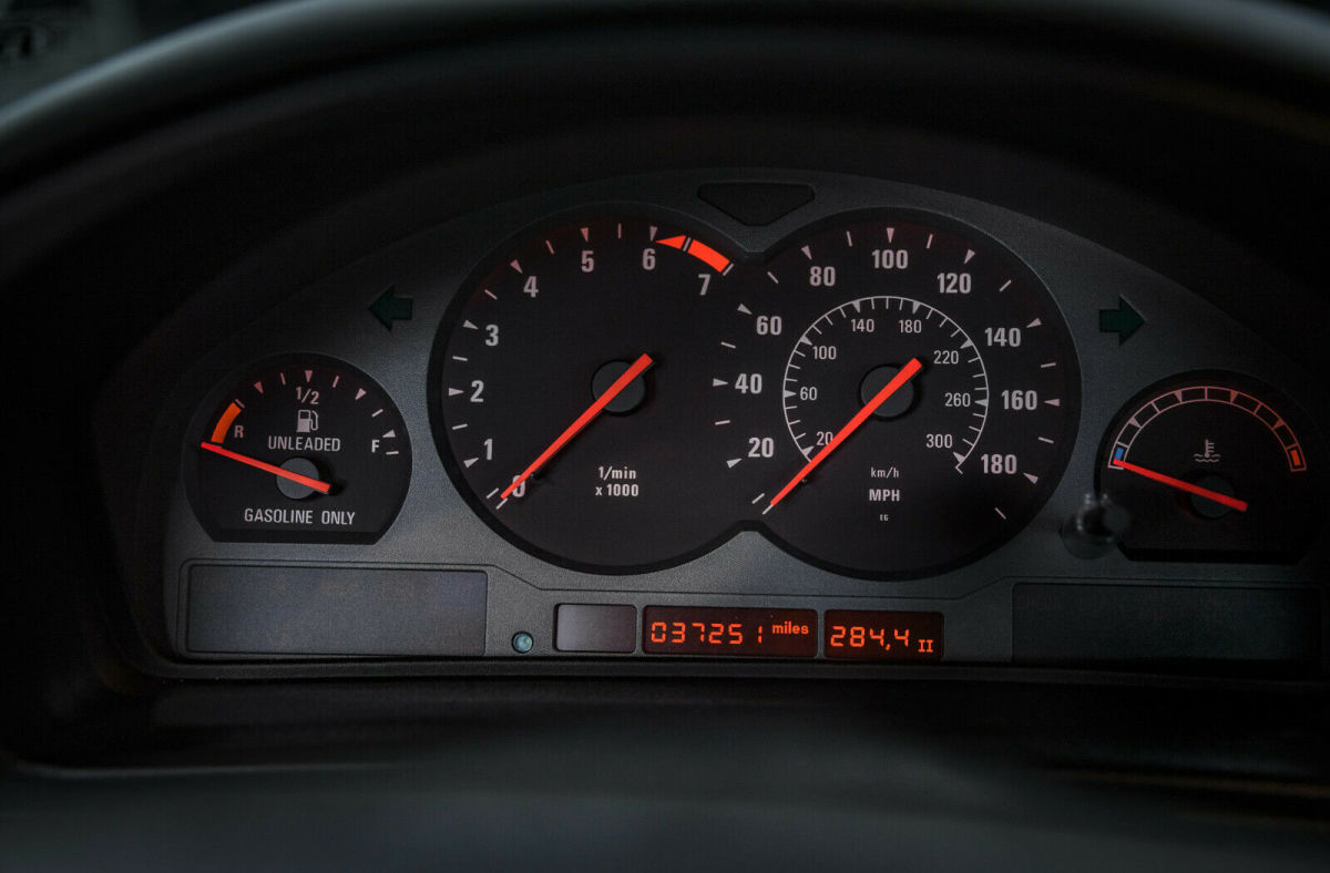 1994 BMW 8-Series CSi - photo 6
