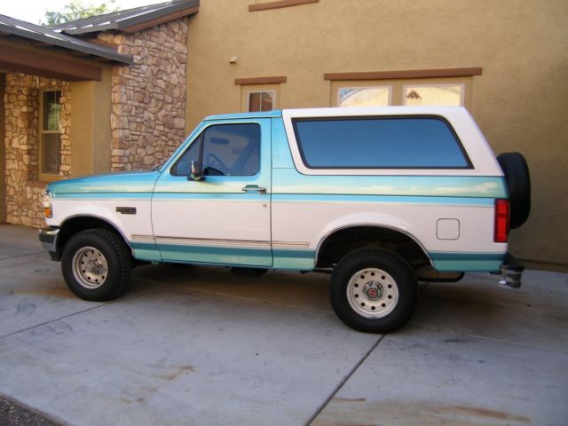 1994 Ford Bronco XLT - photo 11