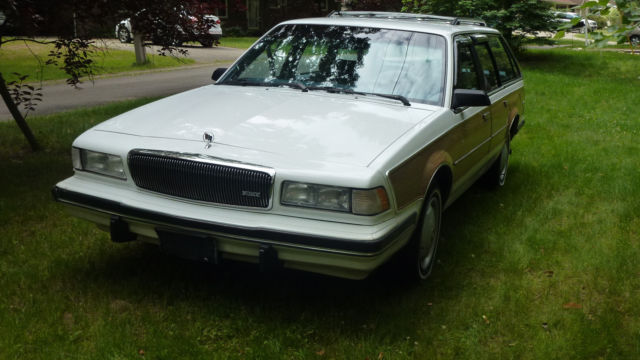 1994 Buick Century 4-door station wagon - photo 4