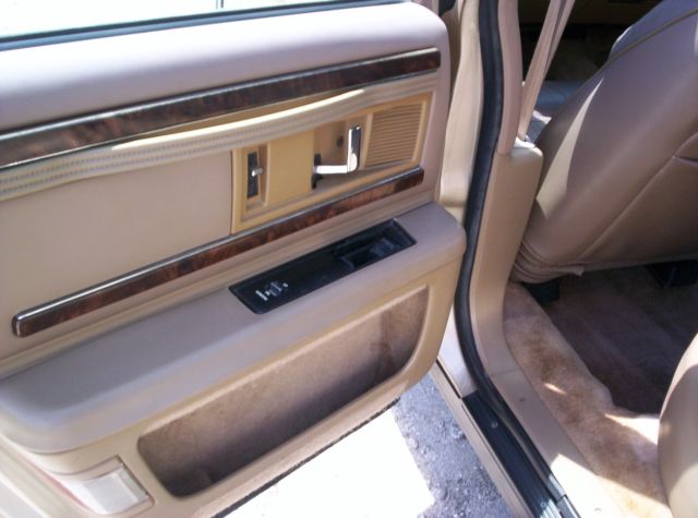 1994 Buick Roadmaster Estate Wagon - photo 9