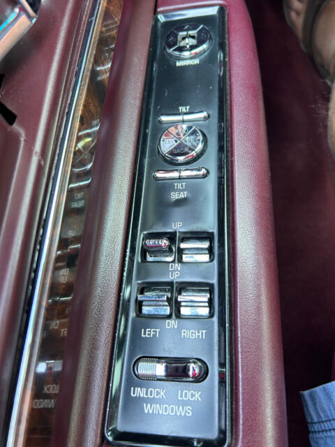 1994 Buick Roadmaster Limited Collectors Edition Wagon - photo 10