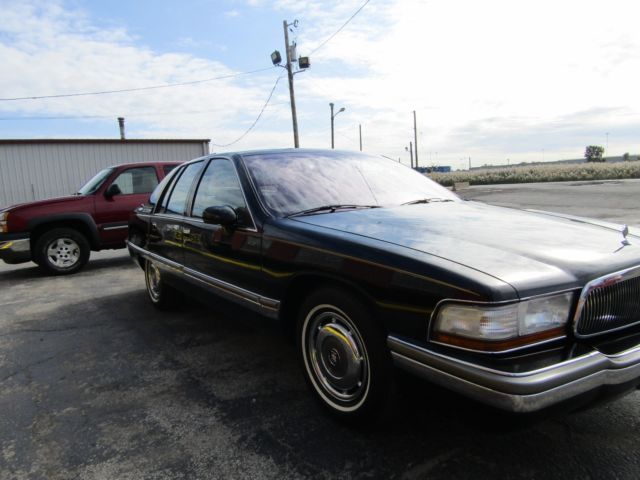 1994 Buick Roadmaster Base With Leather - photo 3
