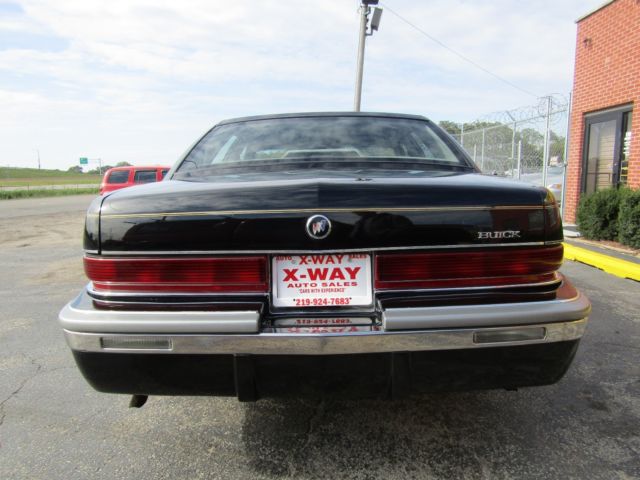 1994 Buick Roadmaster Base With Leather - photo 4