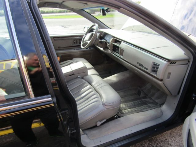 1994 Buick Roadmaster Base With Leather - photo 8