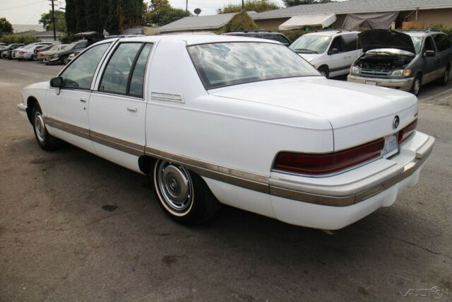 1994 Buick Roadmaster - photo 3