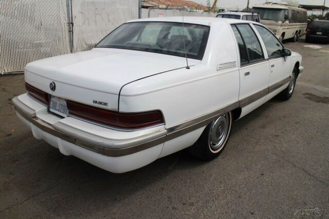1994 Buick Roadmaster - photo 5