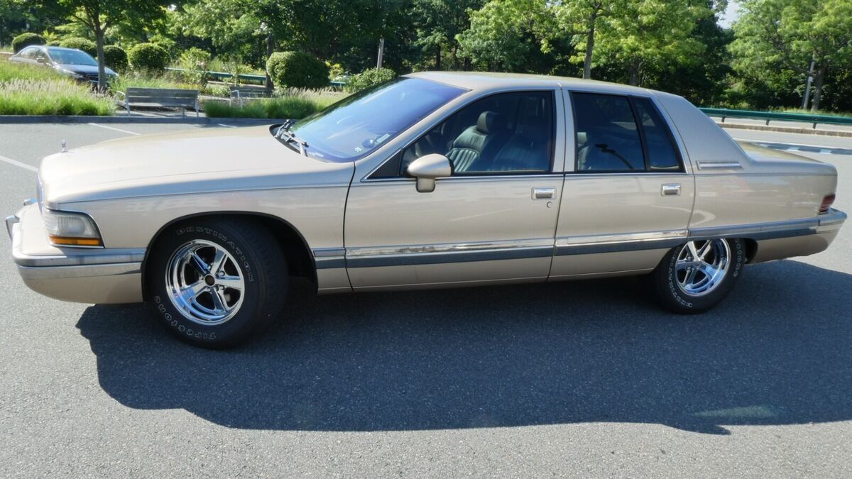 1994 Buick Roadmaster - photo 2
