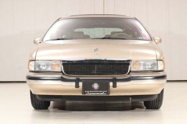 1994 Buick Roadmaster Estate 8-Passenger 5.7L V8 Wagon - photo 8