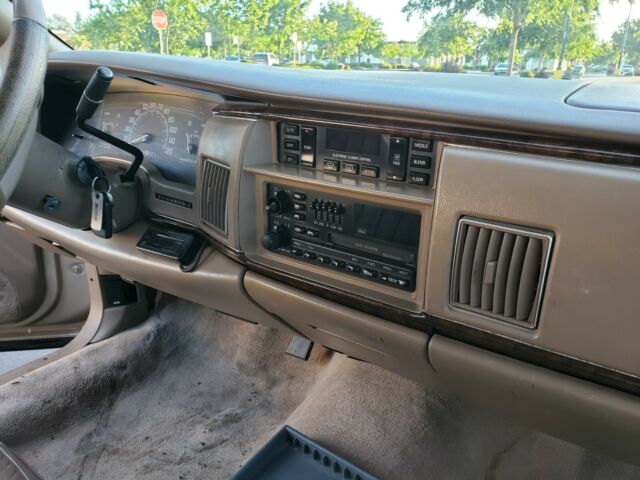 1994 Buick Roadmaster - photo 7