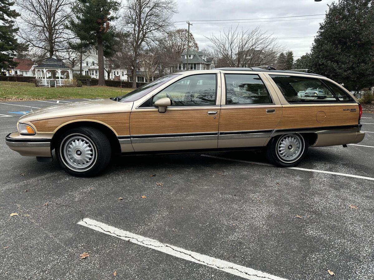 1994 Buick Roadmaster Estate - photo 2