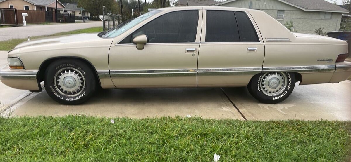 1994 Buick Roadmaster LIMITED - photo 3