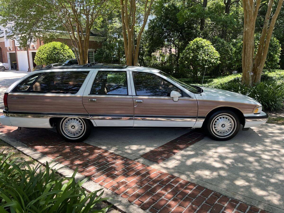 1994 Buick Roadmaster ESTATE - photo 4