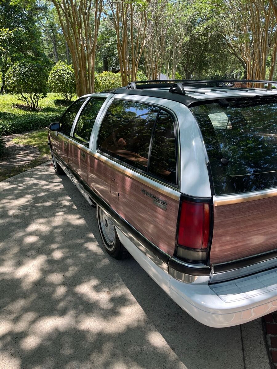 1994 Buick Roadmaster ESTATE - photo 6