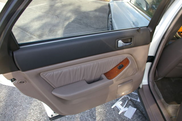 1994 Acura Legend LS Sedan 4-Door - photo 6