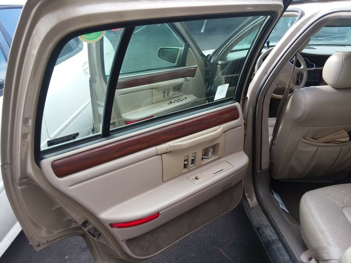 1994 Cadillac DeVille - photo 11