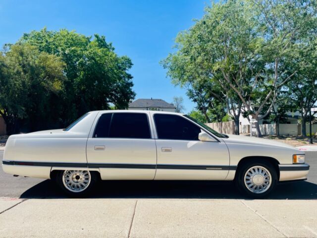 1994 Cadillac DeVille CONCOURS - photo 2
