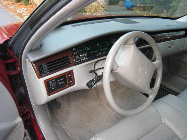 1994 Cadillac DeVille Concourse - photo 10