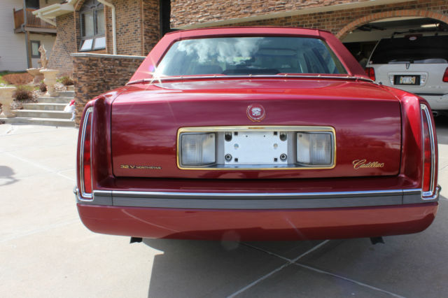 1994 Cadillac DeVille Concourse - photo 8