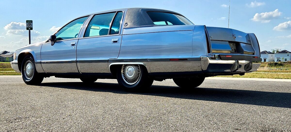 1994 Cadillac Fleetwood Brougham - photo 10