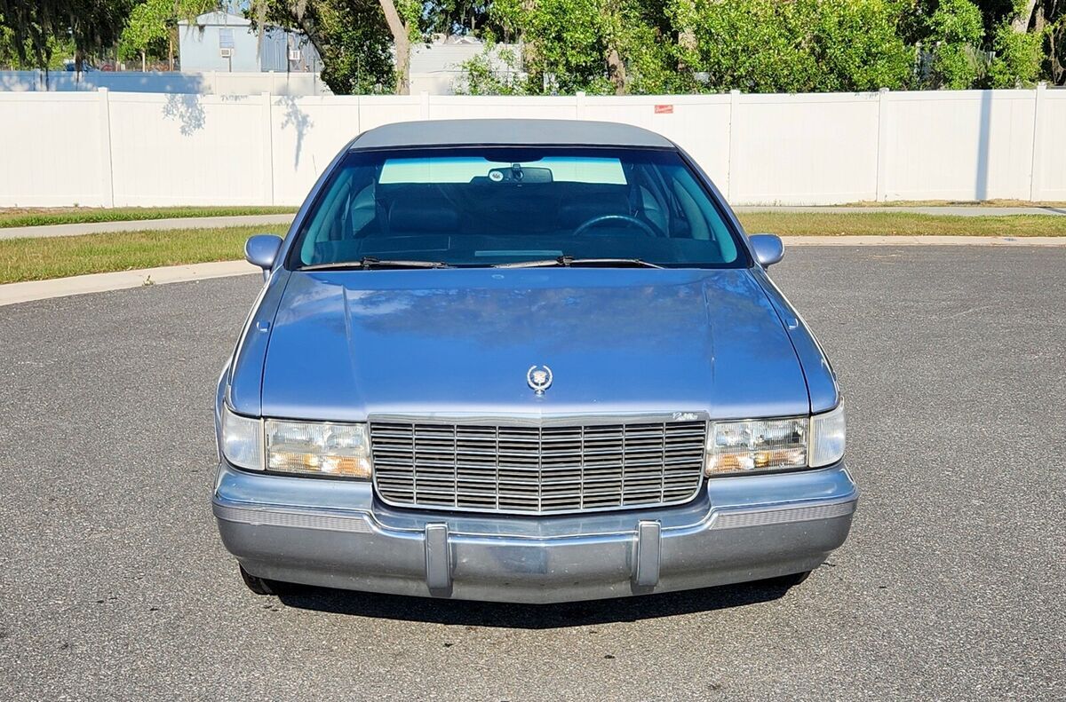 1994 Cadillac Fleetwood Brougham - photo 2