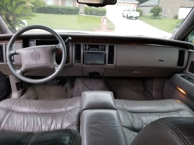 1994 Cadillac Fleetwood - photo 8