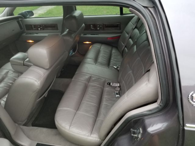 1994 Cadillac Fleetwood - photo 9