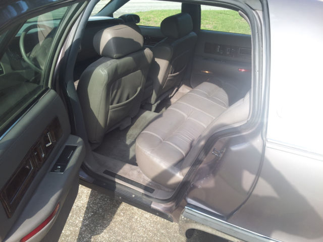 1994 Cadillac Fleetwood - photo 9