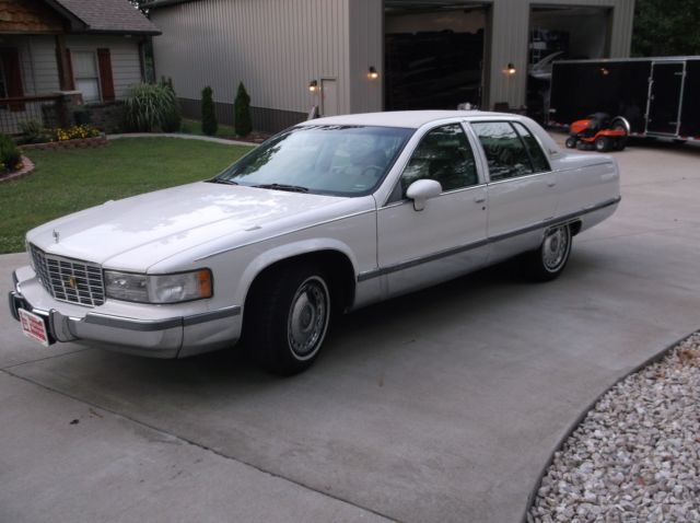 1994 CADILLAC FLEETWOOD BROUGHAM 1 FAMILY OWNED 46000 ACT MI 1994 Cadillac Fleetwood