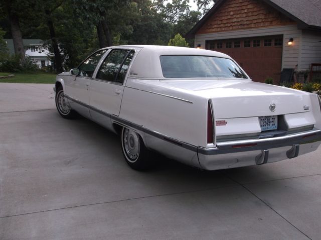 1994 Cadillac Fleetwood - photo 13
