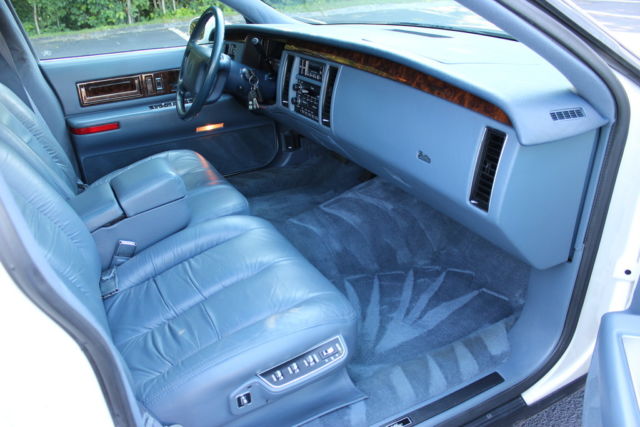 1994 Cadillac Fleetwood Fleetwood Brougham - photo 8