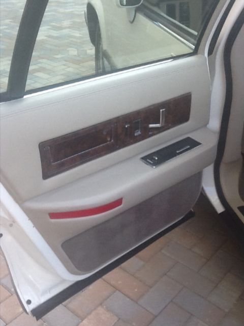 1994 Cadillac Brougham Leather Interior - photo 6