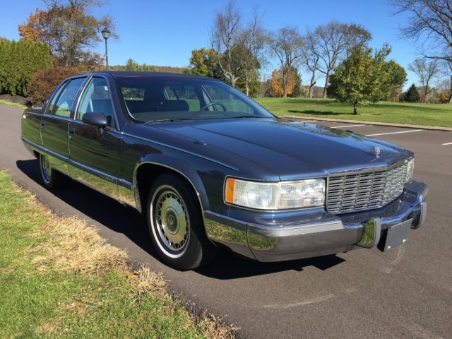 1994 Cadillac Fleetwood Base Sedan 4-Door - photo 3
