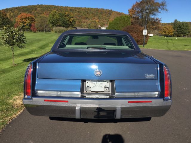 1994 Cadillac Fleetwood Base Sedan 4-Door - photo 6