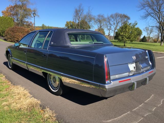 1994 Cadillac Fleetwood Base Sedan 4-Door - photo 7