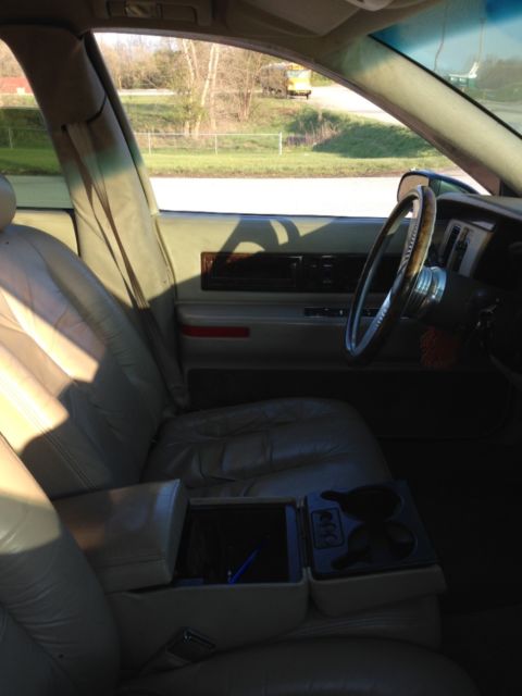 1994 Cadillac Fleetwood - photo 7