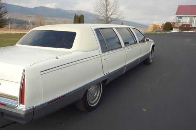 1994 Cadillac Fleetwood Brougham - photo 12